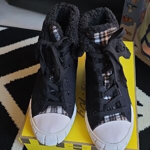 Cozy Black and White High-Top Women's Sneakers